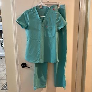 Gently Used Figs Scrubs Set